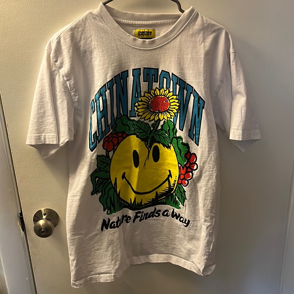 Chinatown Graphic Tee!!